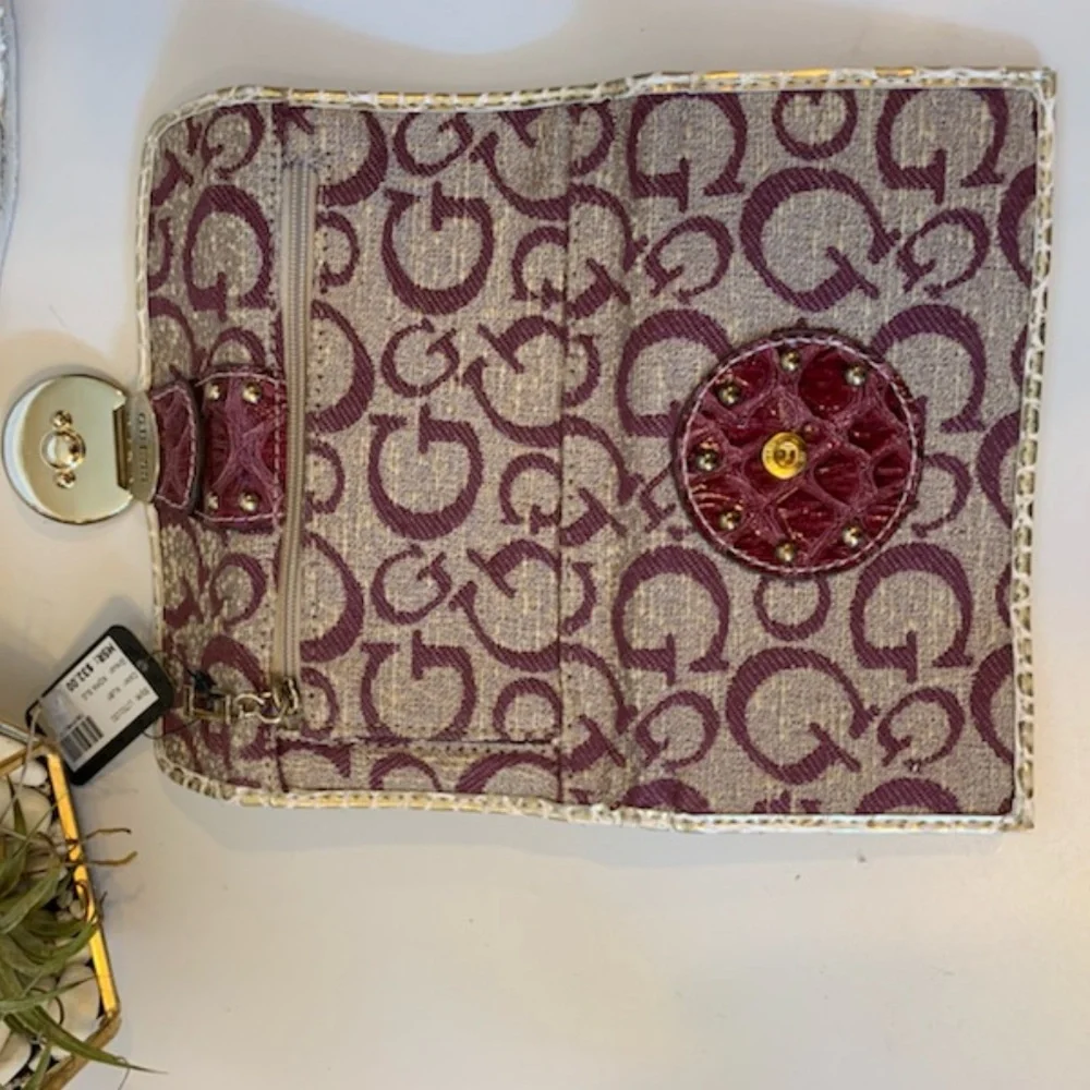 Vintage Guess  credit card and Wallet